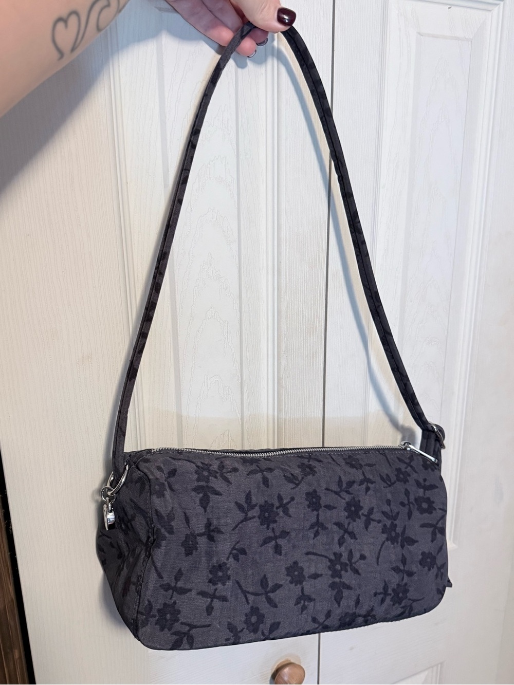BAGGU Charcoal Gray Floral Jacquard Shoulder Bag